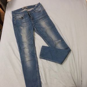 adL mid rise jeans..
